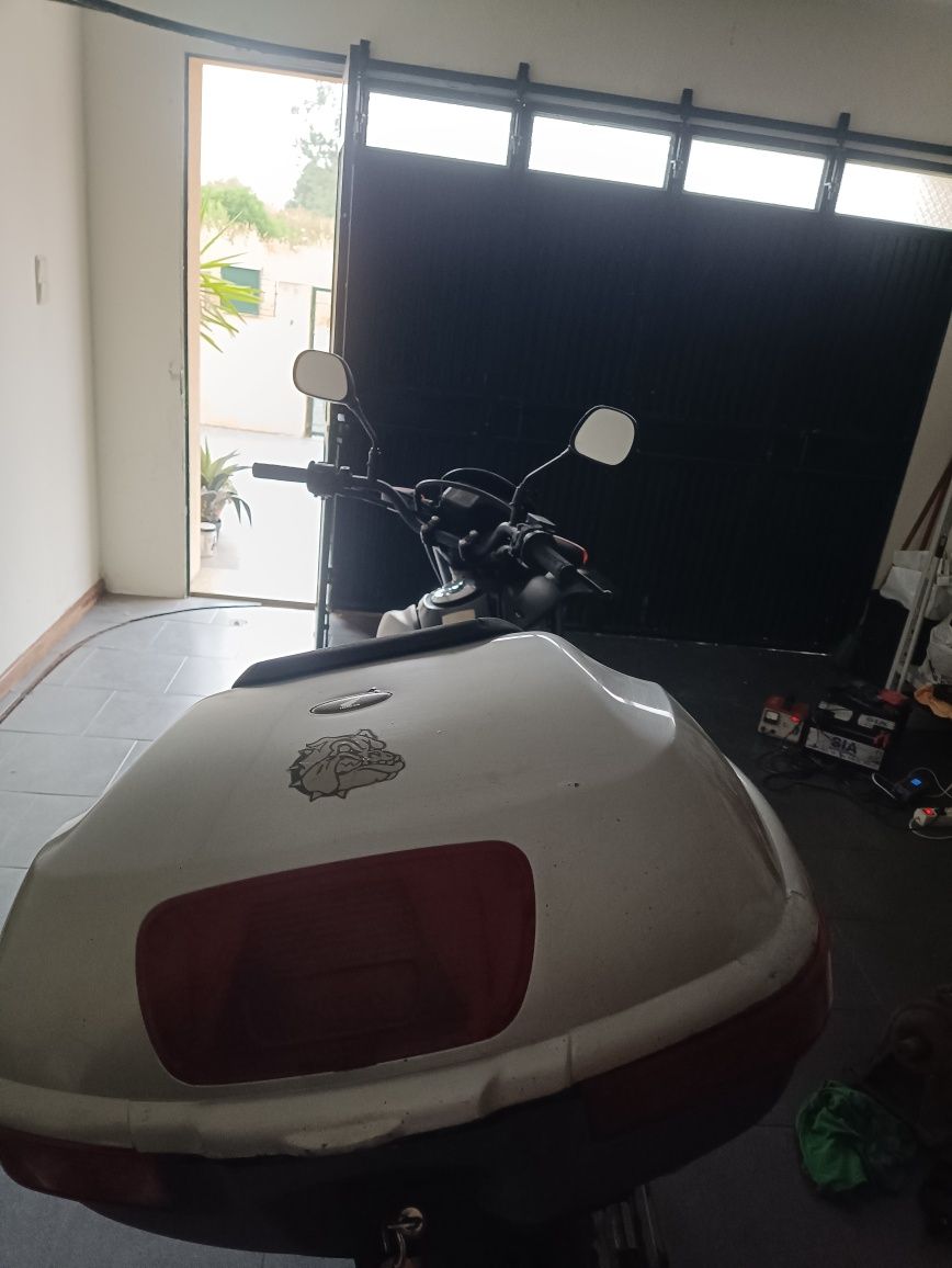 Vendo mota. Aproveite! Óptimo preço!