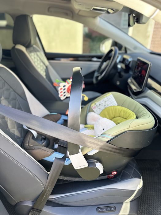 Автокрісло Cybex Aton 2 | Безпека та комфорт вашого немовляти!