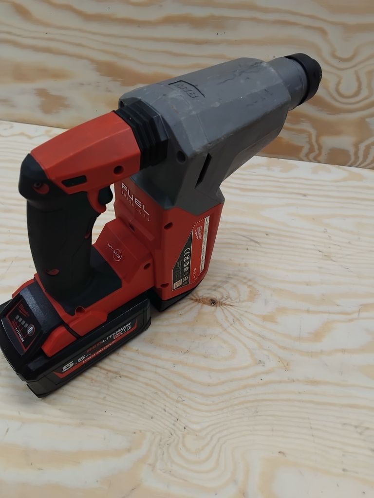 Milwaukee m18 FHXMłotowiertarka  z baterią 5,5Ah