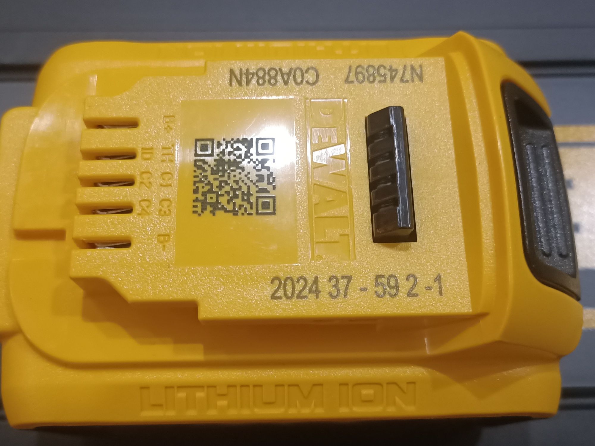 Bateria nowa 24r oryginalna DeWalt dcb184 18v5ah
