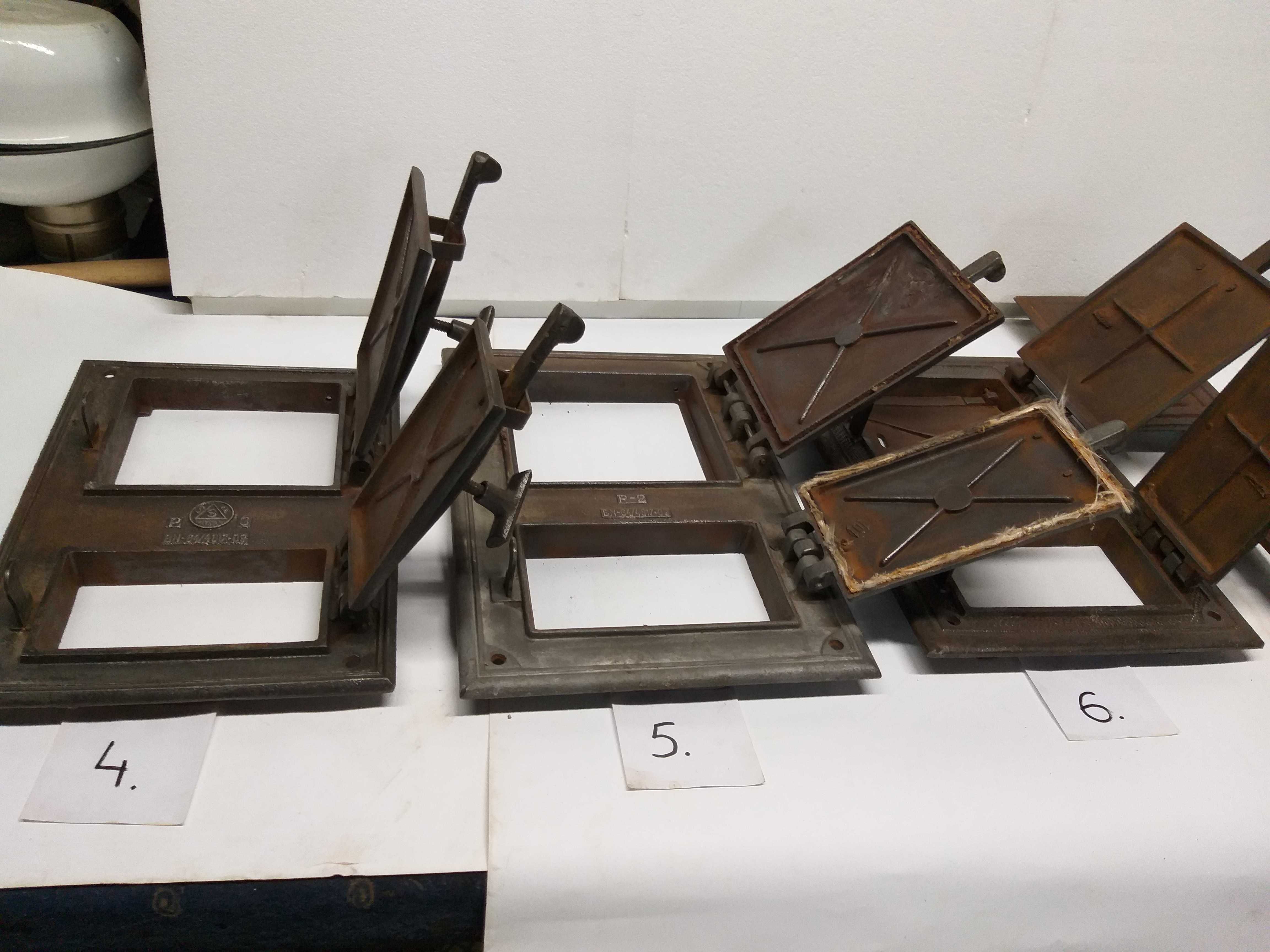 Stare drzwiczki do pieca grilla wędzarni 32,5 x 47,5 Sygnowane
