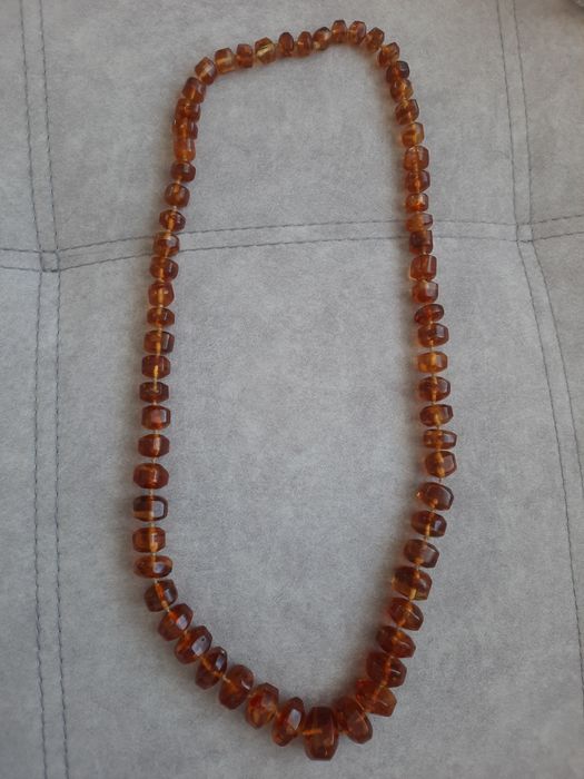 Naszyjnik z bursztynów