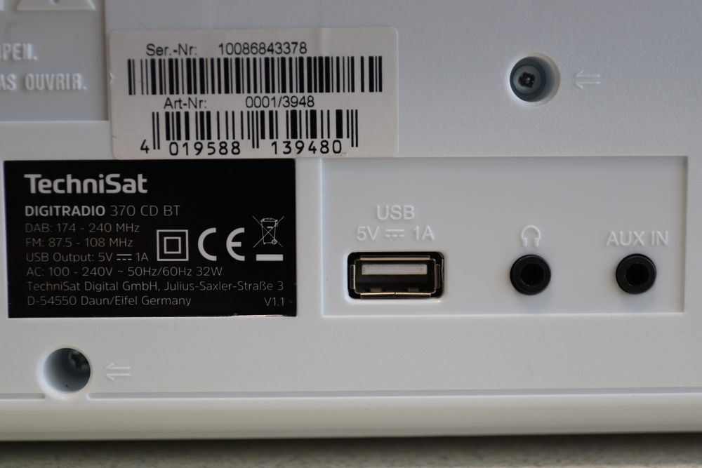 TechniSat  DigitRadio , FM , USB , FM , DAB ,  CD mp 3