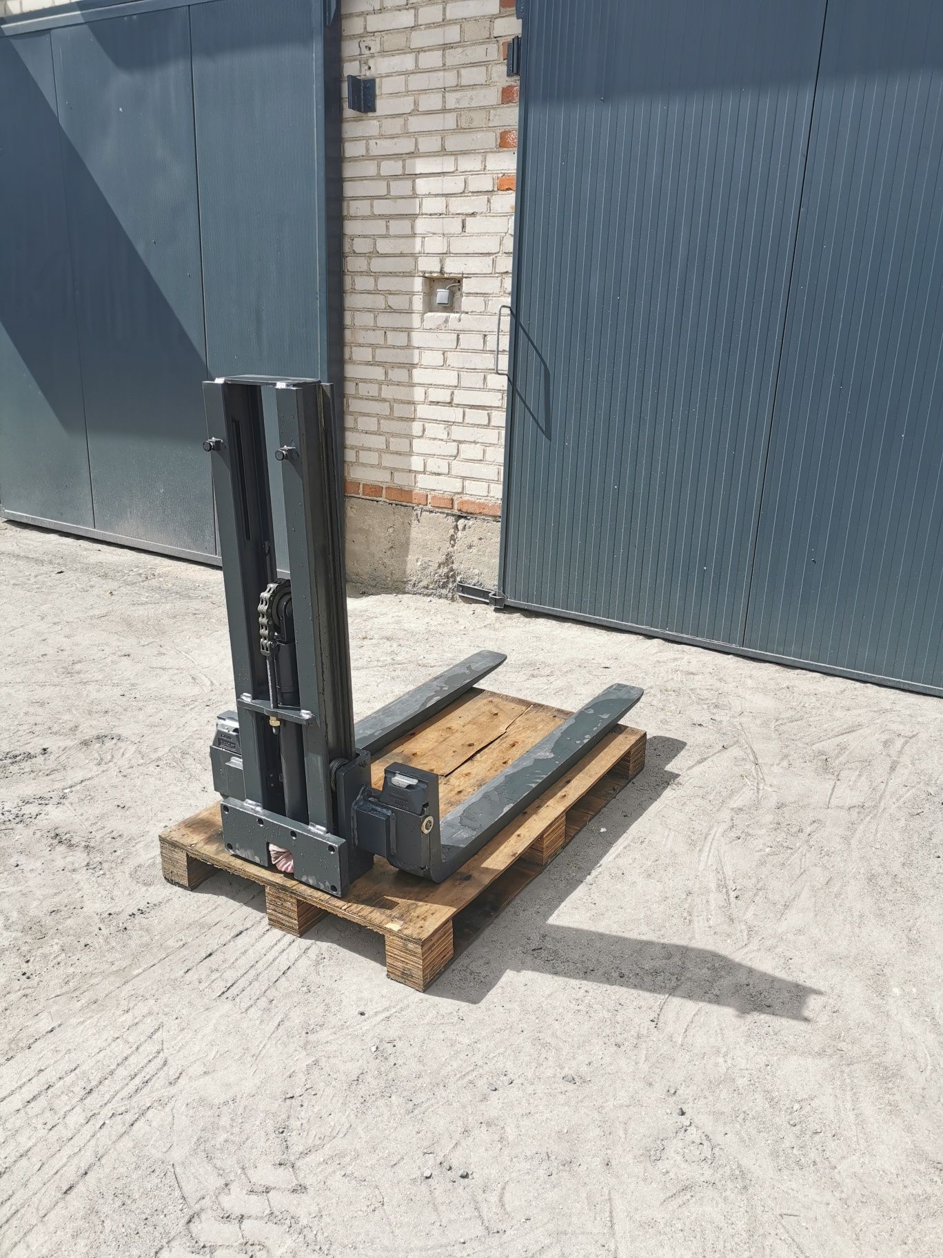 Maszt Widły Hydrauliczne Do Ciągnika Mini Traktorka Paleciak Podnośnik