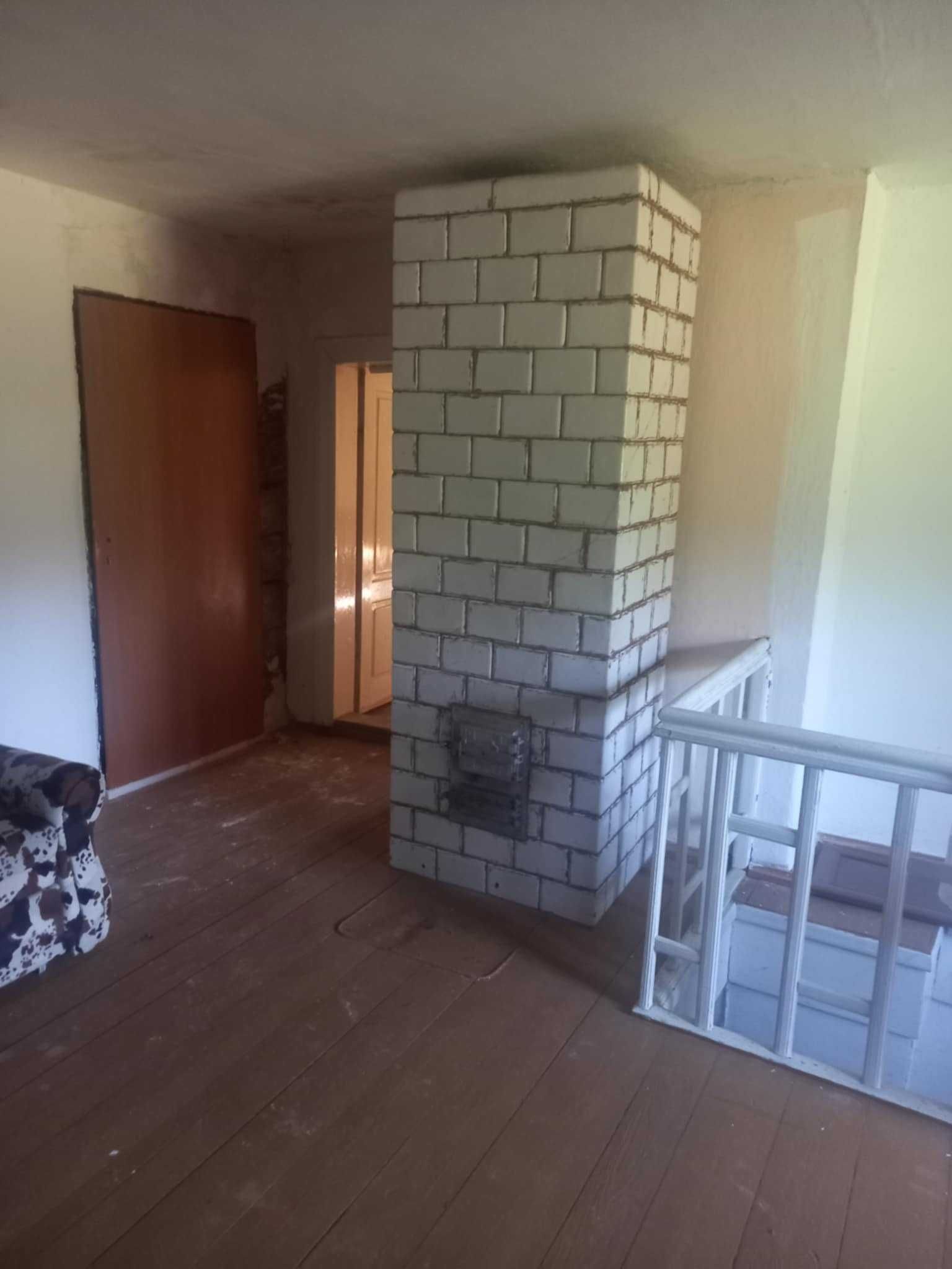 Urokliwy dom z duszą położony w lesie