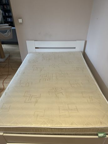 Łóżko 140x200 z materacem