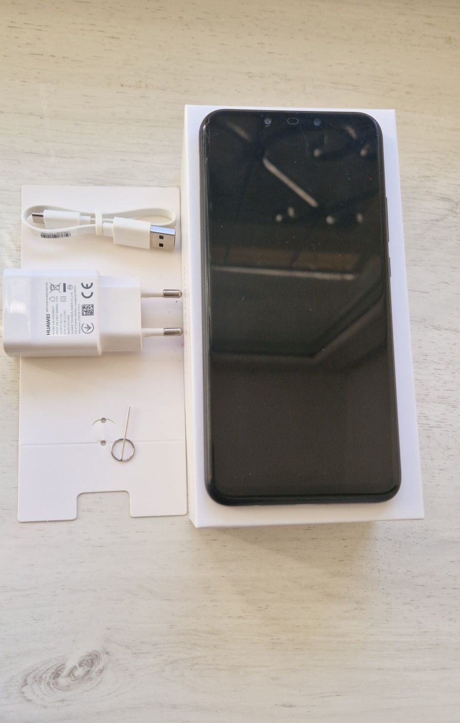Смартфон Huawei P Smart Plus 4/64Gb Black
