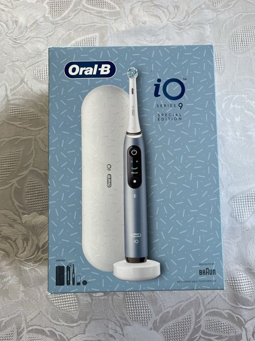 Szczoteczka magnetyczna Oral-B iO Series 9 aqua marine special edition