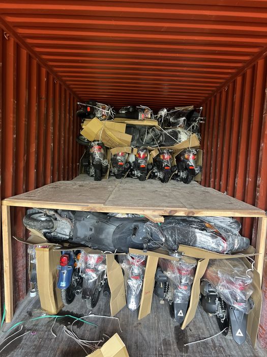 скутер Suzuki Burgman 200 без пробігу по Україні з Японії