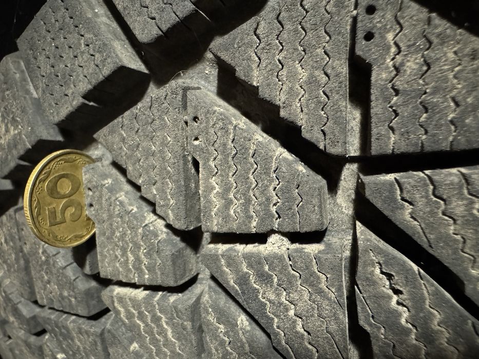 235/65r18 Бріджстоун блізак