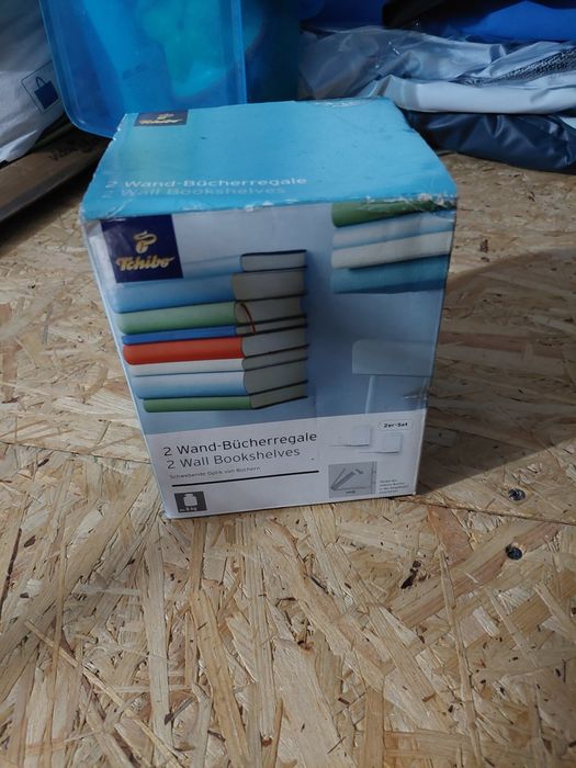 Niewidzilana półka na książki Tchibo