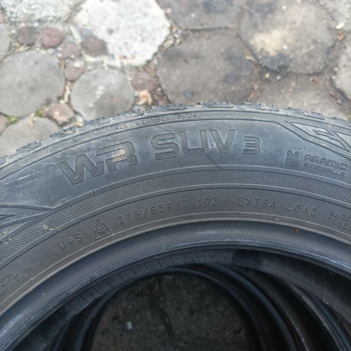 Opony zimowe 215/65/17 Nokian WR SUV