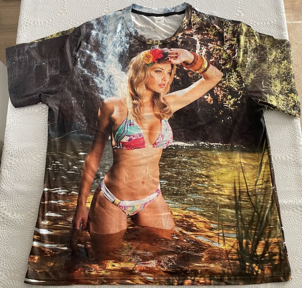 Koszulka 3D „Kobieta w Stroju Kąpielowym” 1XL z krótkim rękawem