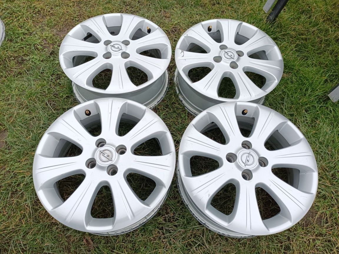 Felgi 4x100 16" et 40 Opel Corsa Adam