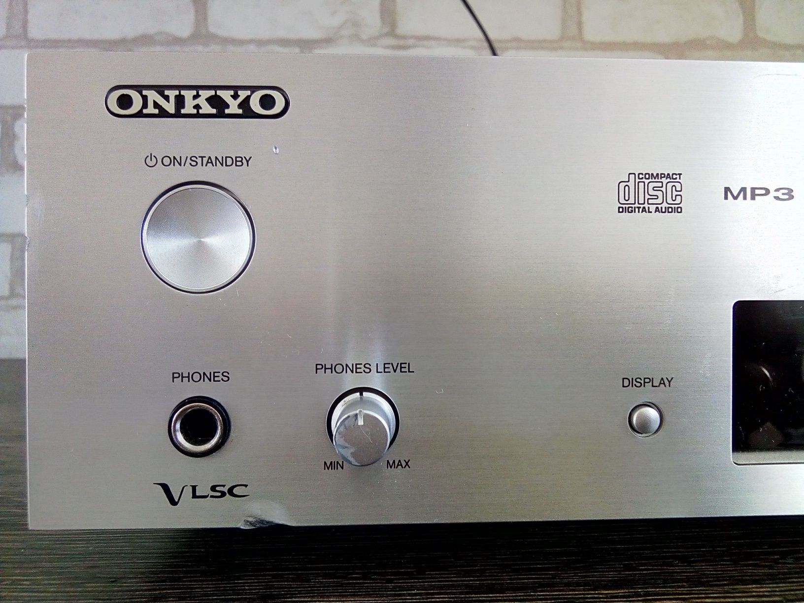ONKYO C-7030 Compact Disc Player