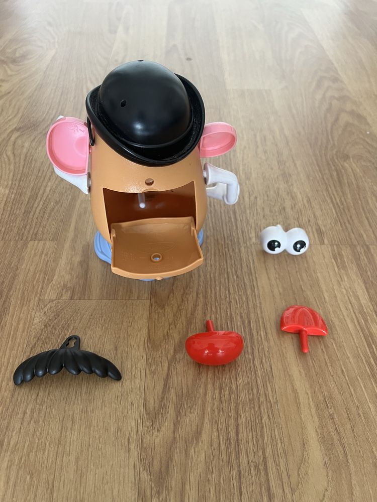 Mr and Mrs potato head