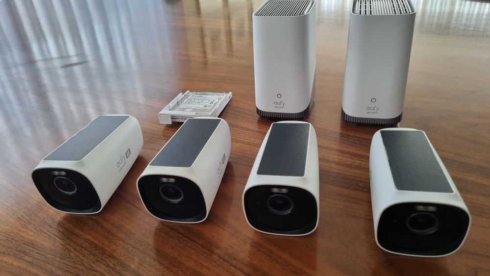 4 Câmaras de Segurança Eufy S330 + 2 HomeBase S380 + Disco 1TB