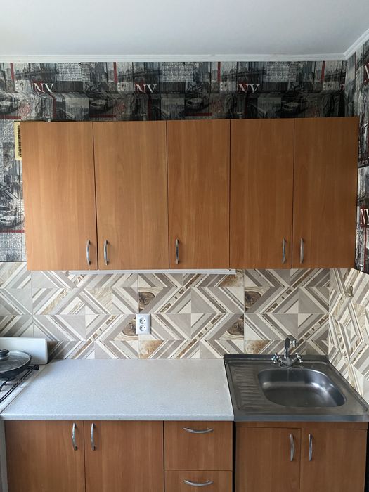 Продам кухоную мебель( кухню)