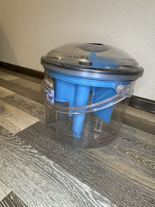 Пилосос: Arnica Bora 5000 Rot