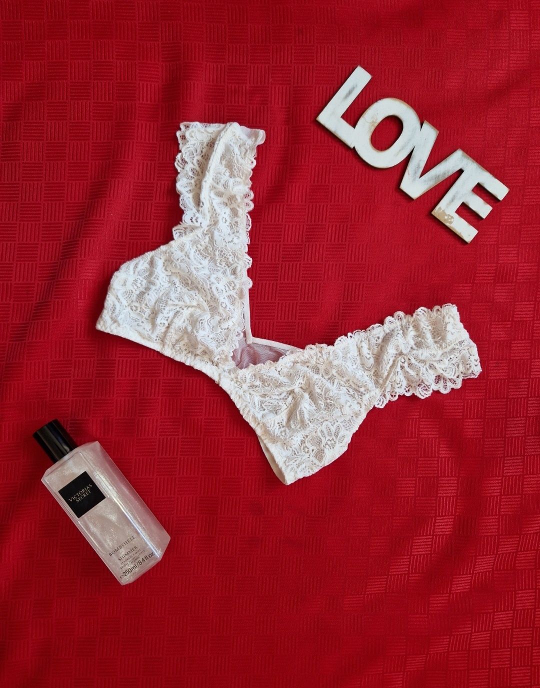 Бюст Victoria's Secret розмір S 75B бюстгальтер жіноча спідня білизна