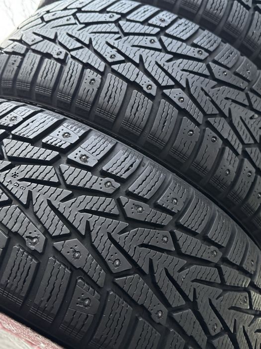 215 65 16 Nokian 9мм зимові шини 215/65 R16 зима
