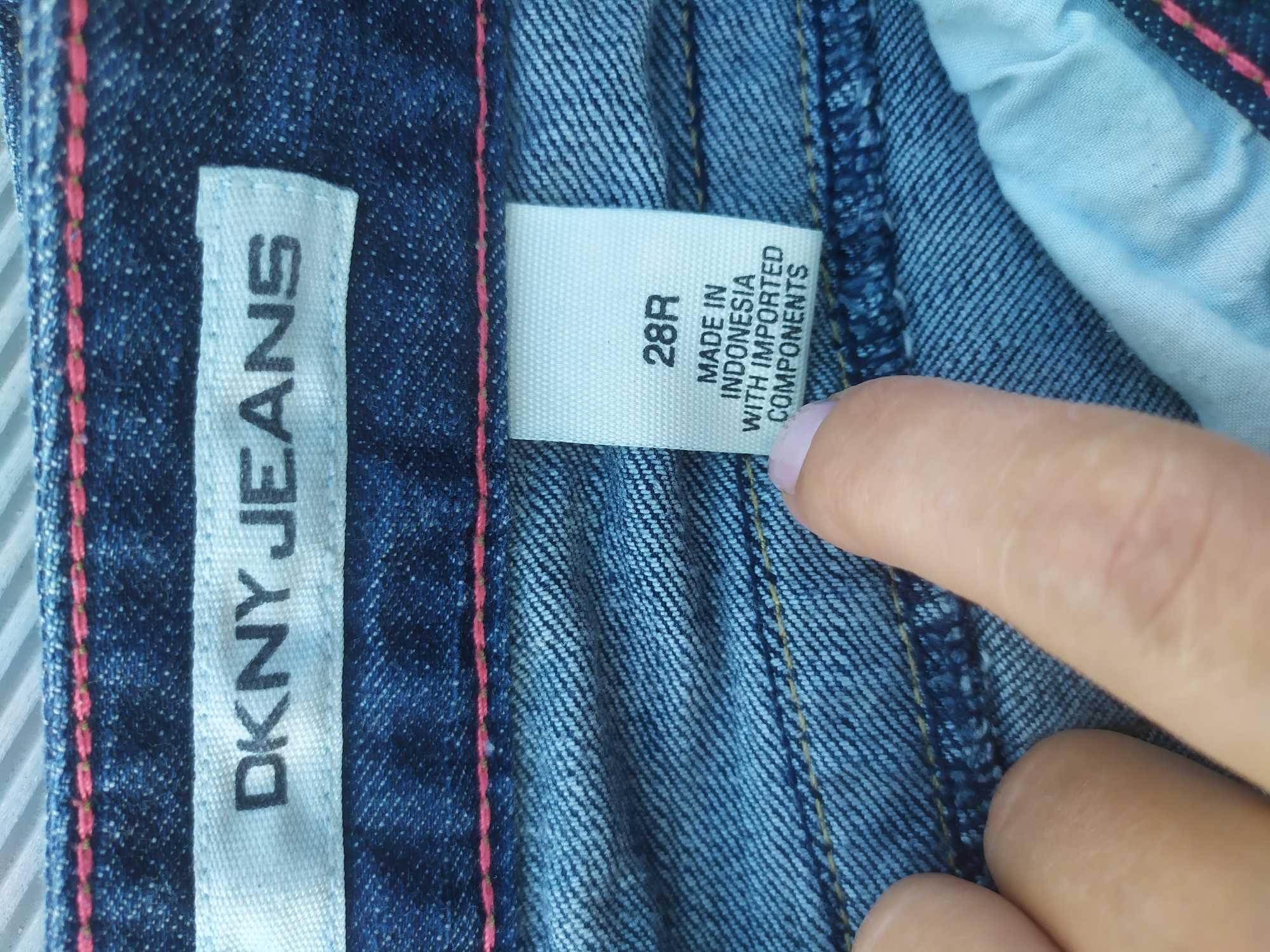 Spodnie jeansowe jeansy DKNY oryginalne 28 proste nogawki