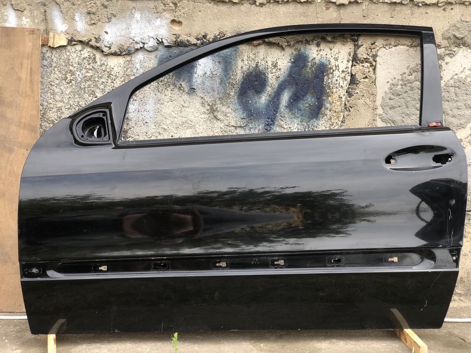 Дверь левая Merсedes w203 coupe