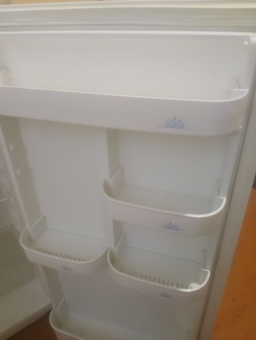 Продам Холодильник в доброму стані  морози добре