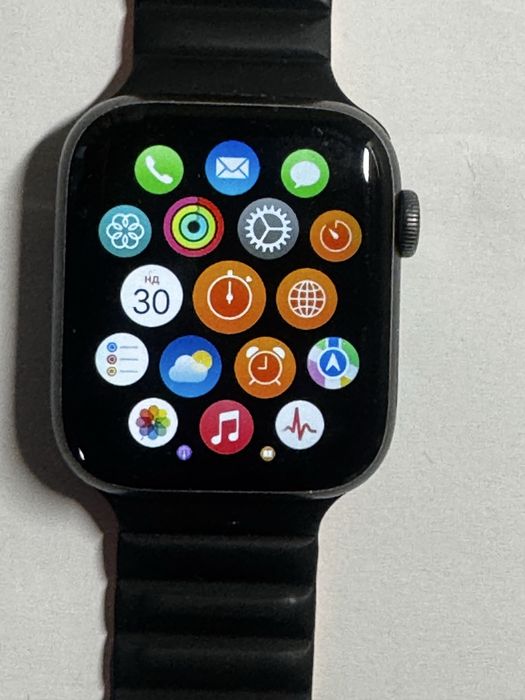 Apple Watch 44 mm Series 4 з підтримкою LTE