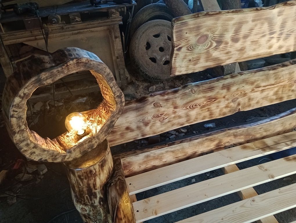 Łóżko sypialniane drewniane loft design