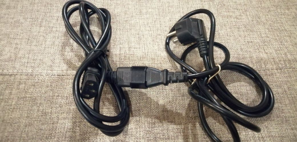 Komplet :kabel zasilający do komputera stacjonarnego i jego przedłużka