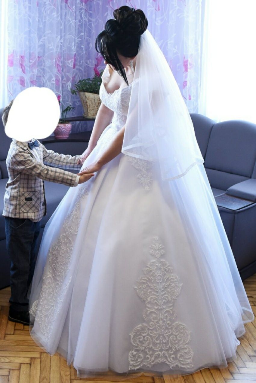 Весільне плаття,дуже красиве