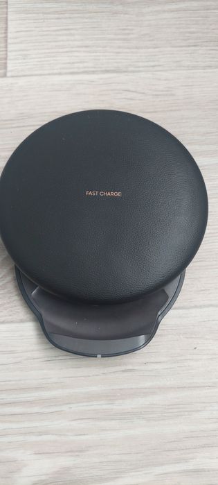 Продам оригинал беспроводную зарядку