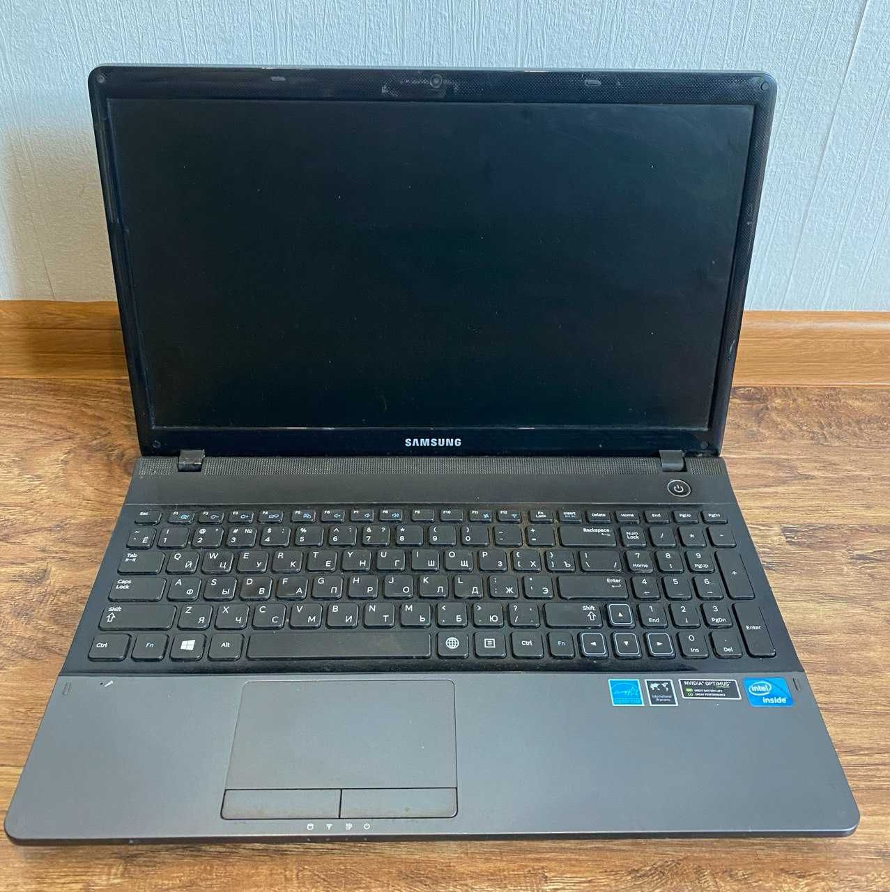 Samsung NP300E5C