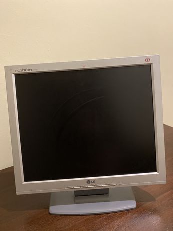 Monitor LG 39x33cm