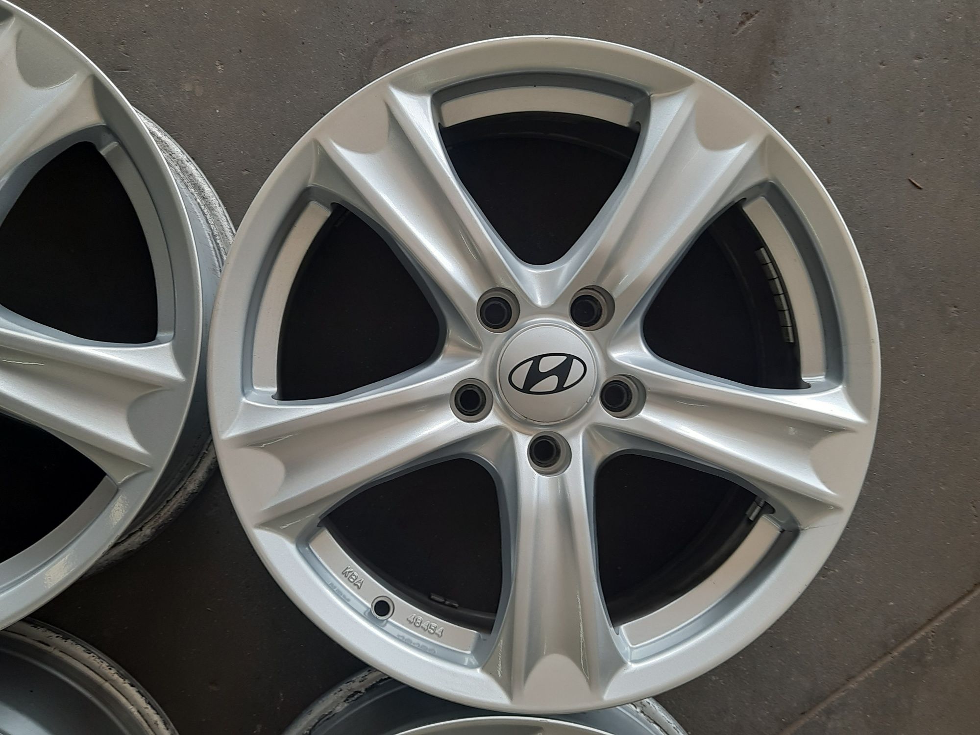 (0114) Felgi 17" 5x114,3 ET 45 7j - Hyundai