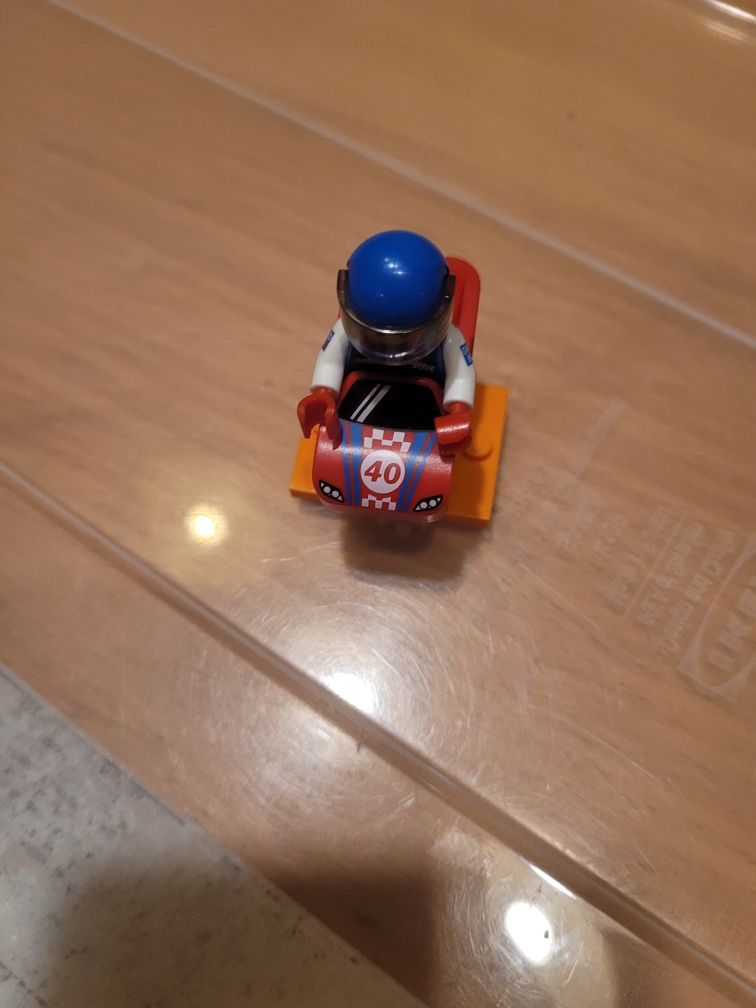 Figurka LEGO Race Car Guy, Series seria 18 col18-13 col324