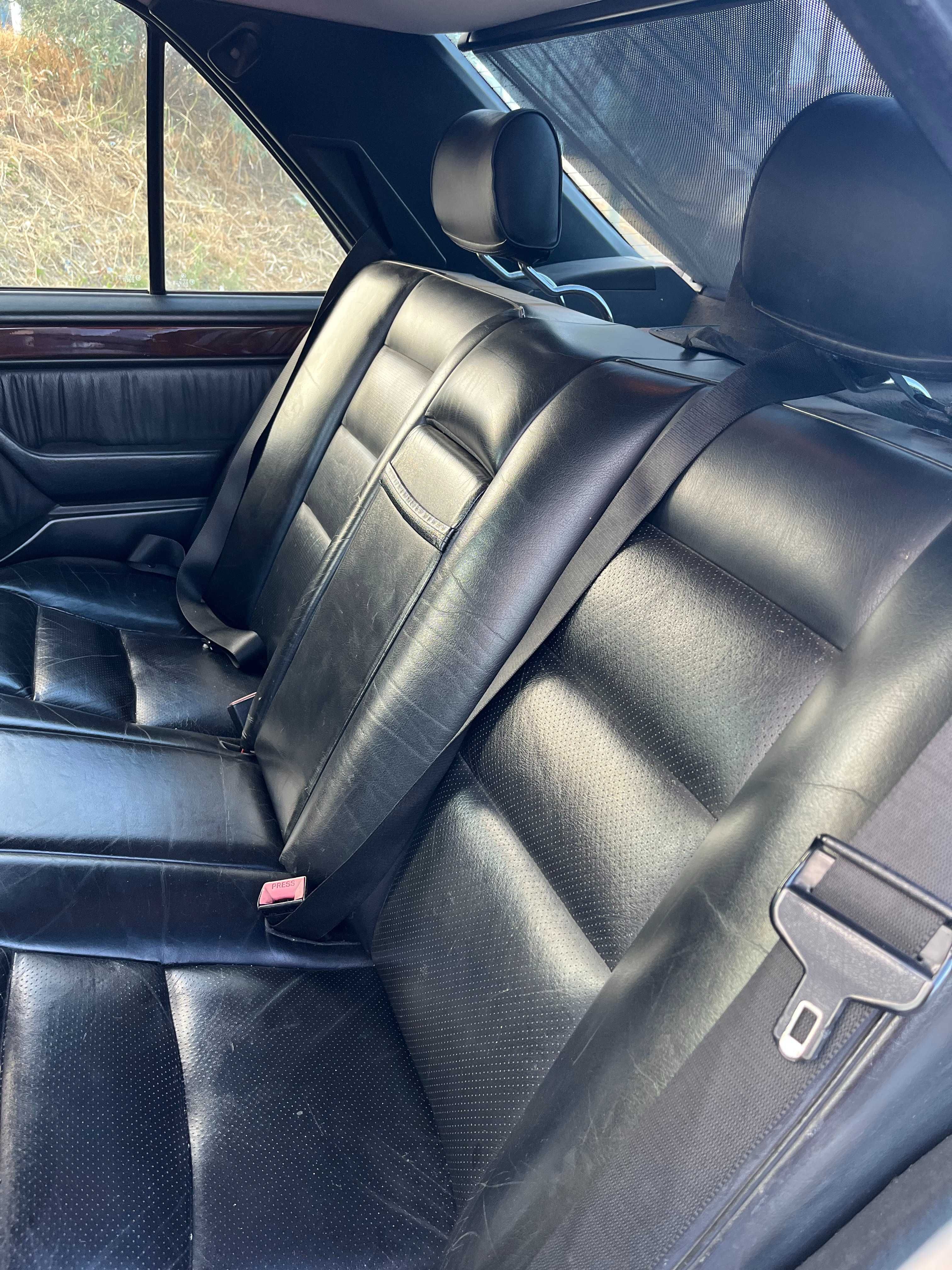 Mercedes-Benz 300D (124)