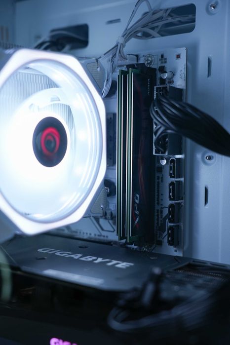 komputer gamingowy, komputer stacjonarny do gier. Rtx 3070, Ryzen 7