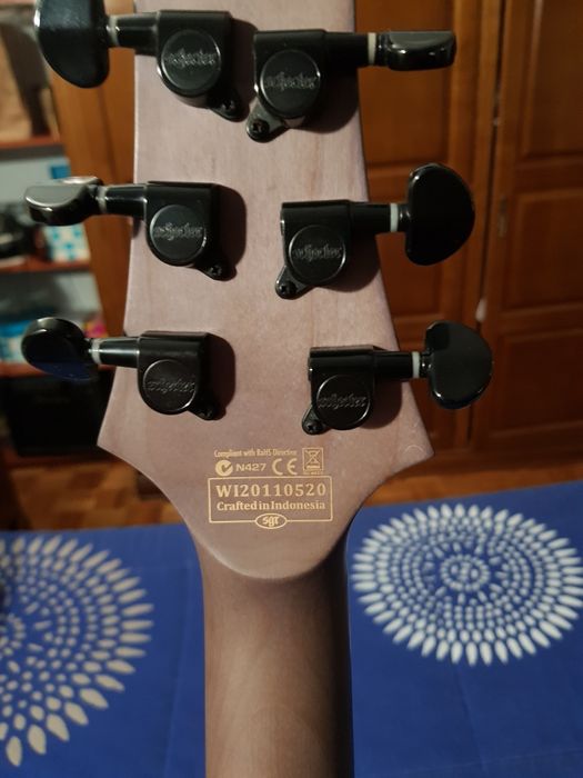 Schecter Omen Elite 6