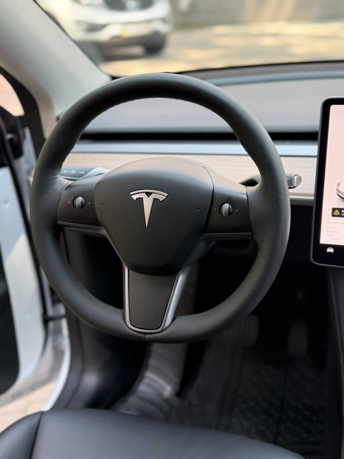 Tesla Model Y 2024 Long Range Dual Motor, 7 місць, батарея 82кВт*год.