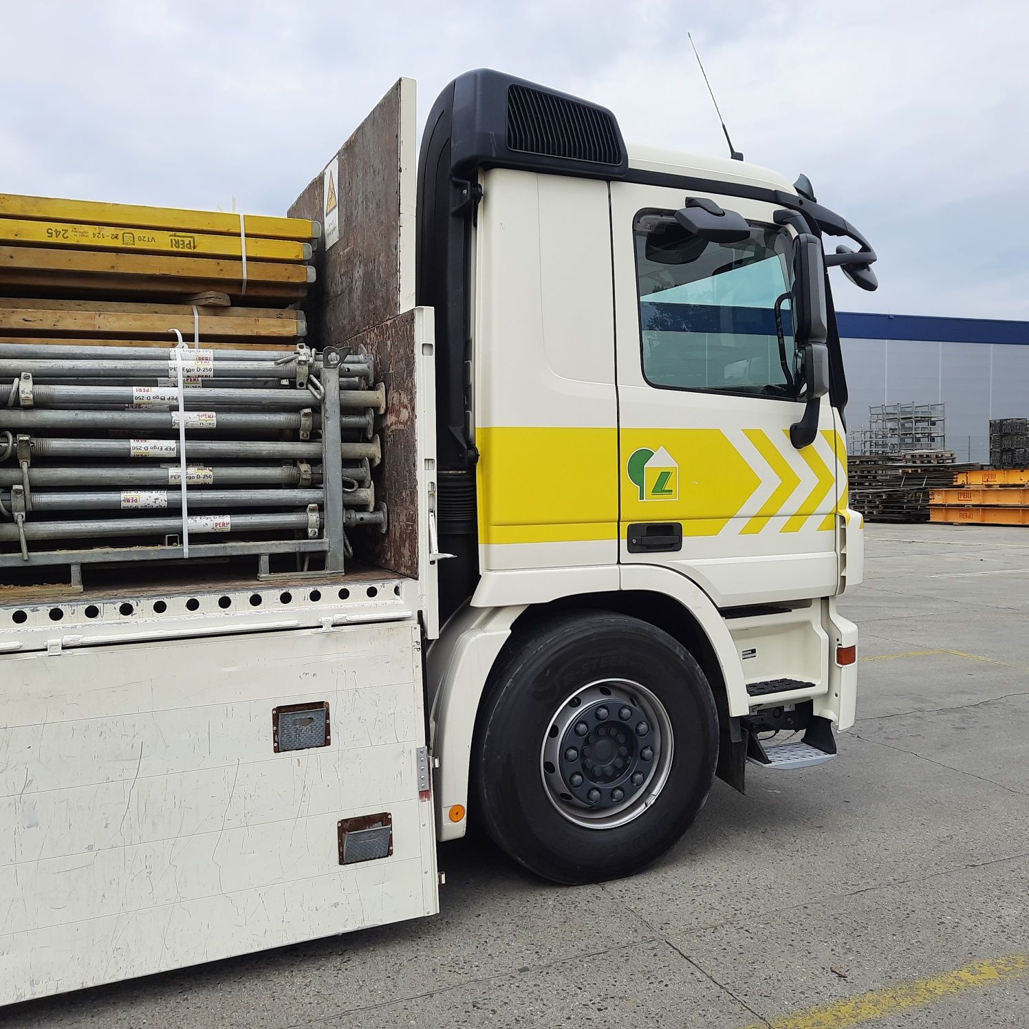 Usługi Transportowe, ciężarowe- hds