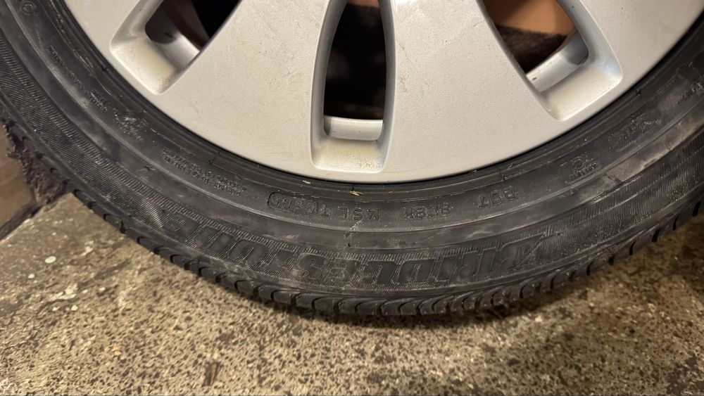 Oryginalna felga AUDI + opona Bridgestone 205/55 R16