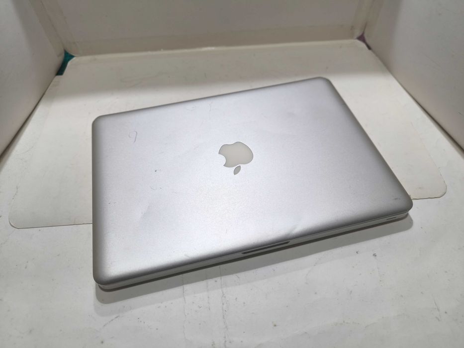 Apple Macbook Pro 13 SSD 128GB 8GB ram
