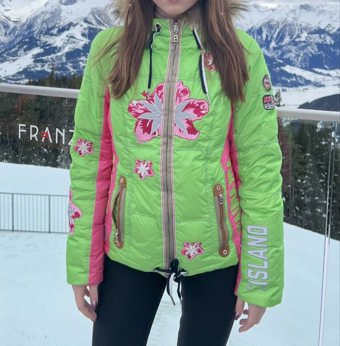 Яскрава лижна куртка Bogner