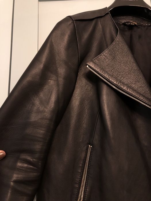 Продам шкіряну куртку Massimo Dutti