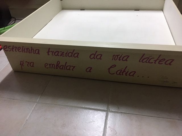 Cama criança/adolescente com 2 gavetões e colchão.