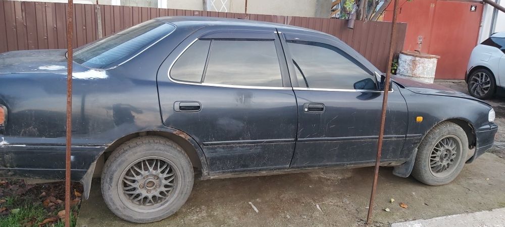 Продам Toйота камри 1991 року 2.2бензин.