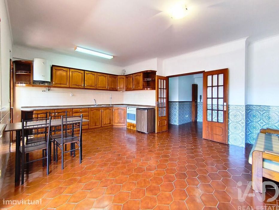 Apartamento T1 em Chafé de 55,00 m2