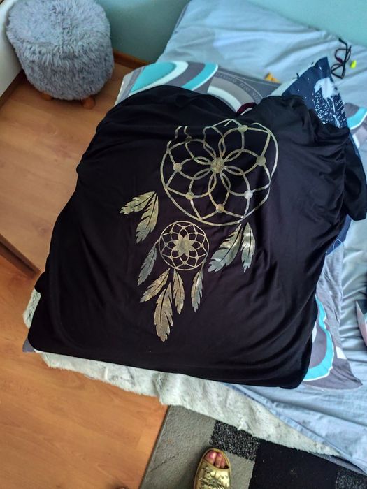 Bluzeczka letnia że złotym nadrukiem